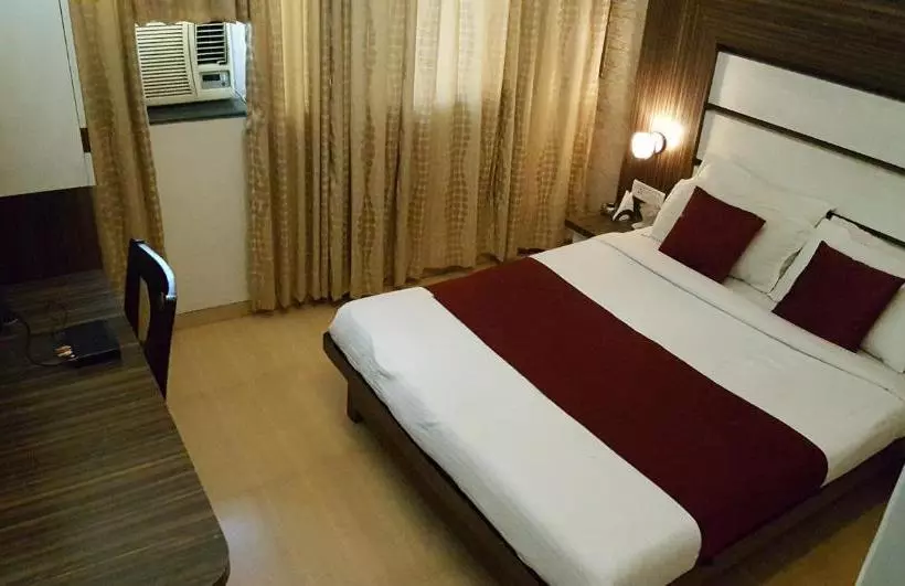 ホテル Khandesh Residency