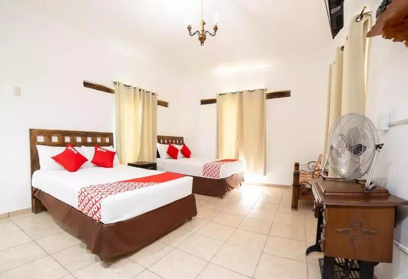 Hotelli Villas De San Miguel Media Luna