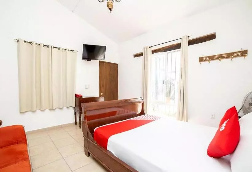 Hotelli Villas De San Miguel Media Luna