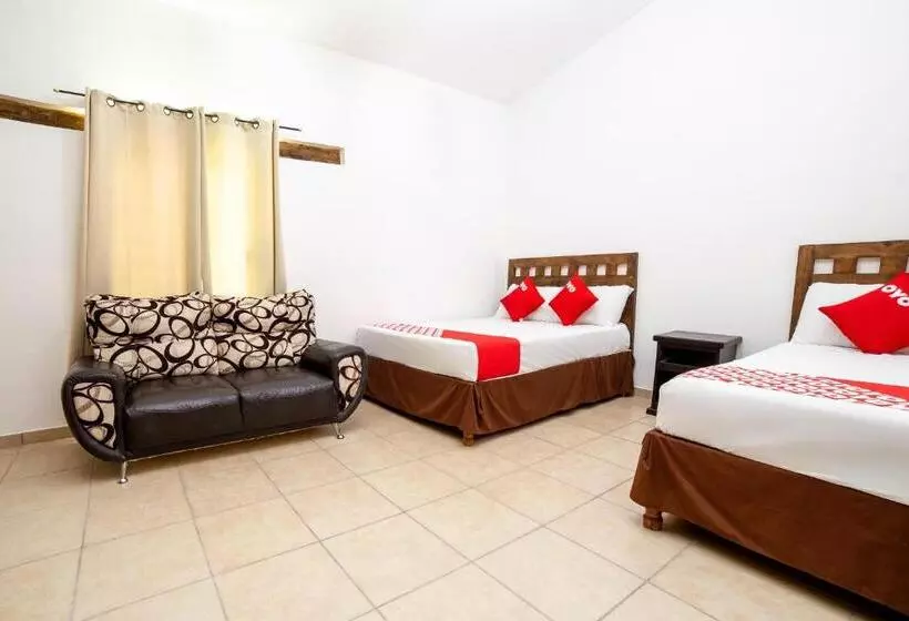 Hotelli Villas De San Miguel Media Luna