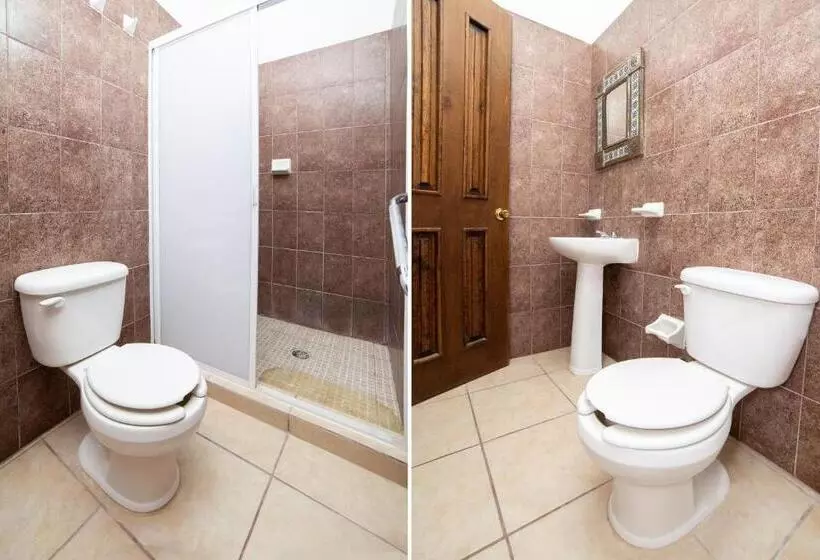 Hotelli Villas De San Miguel Media Luna