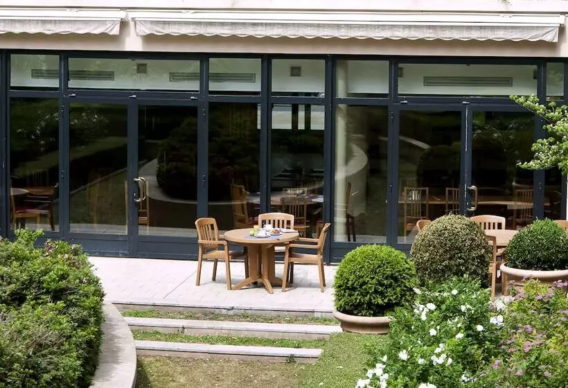 Aparthotel Adagio Porte De Versailles