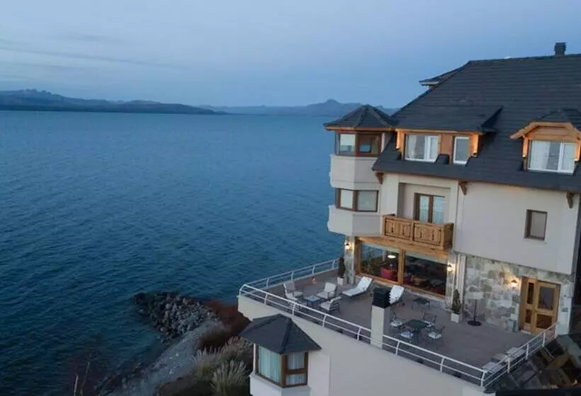 Cacique Inacayal Lake Hotel & Spa