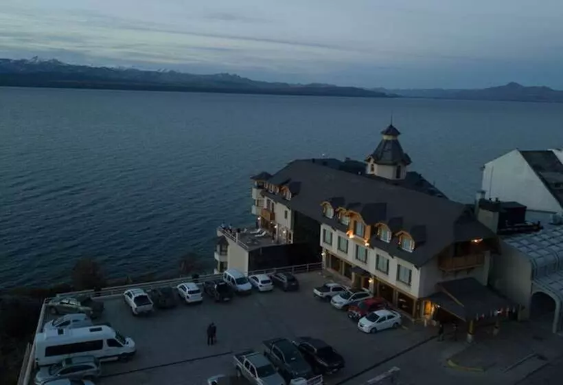 Cacique Inacayal Lake Hotel & Spa