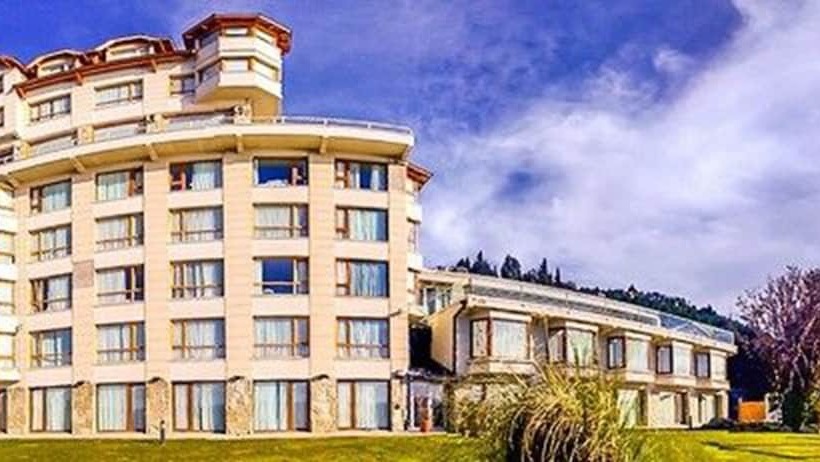 Cacique Inacayal Lake Hotel & Spa