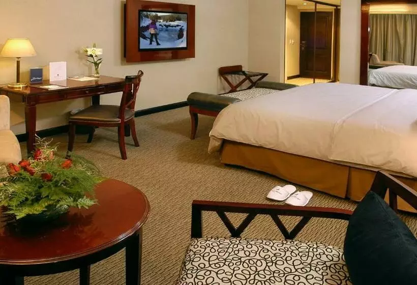 Cacique Inacayal Lake Hotel & Spa