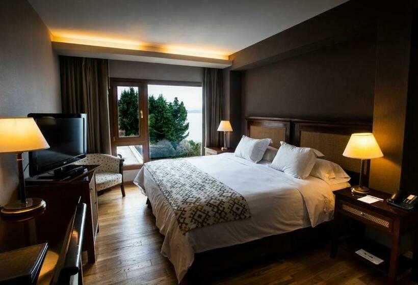 Cacique Inacayal Lake Hotel & Spa