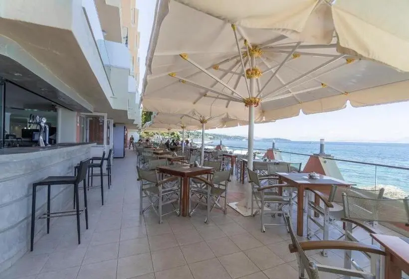 Hotelli Corfu Maris