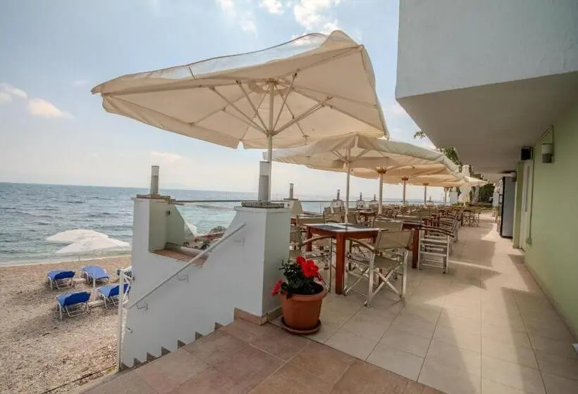 Hotelli Corfu Maris