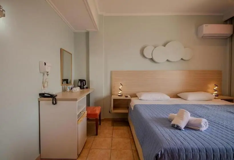 Hotelli Corfu Maris