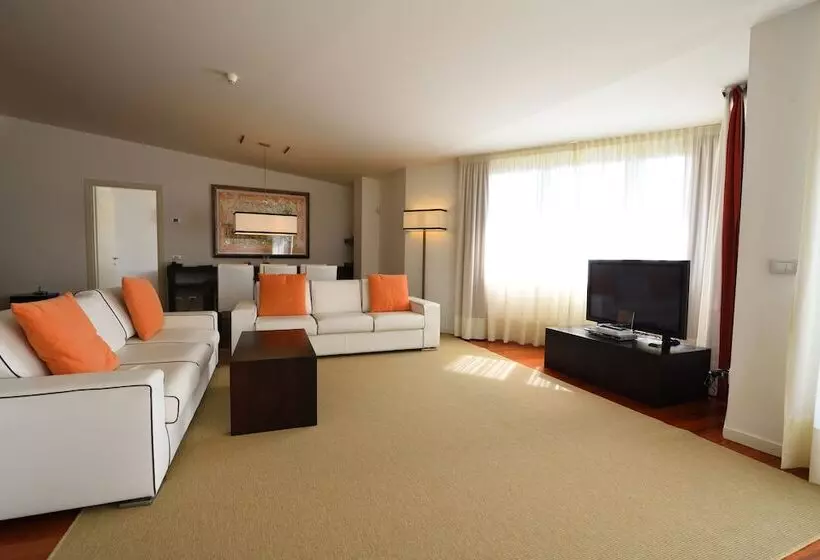 هتل Eden Rock Resort