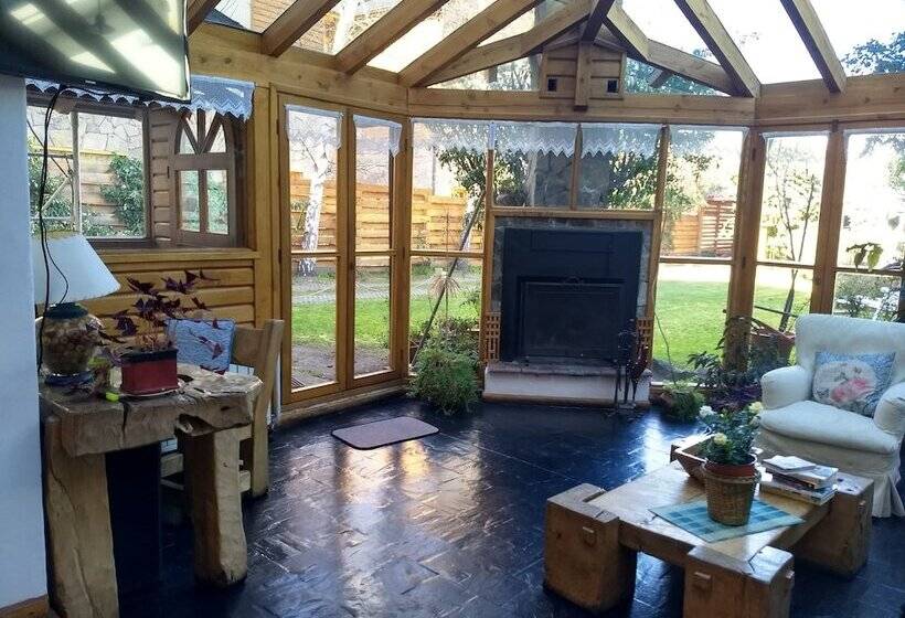 Hotel Hostería El Arbol Duende