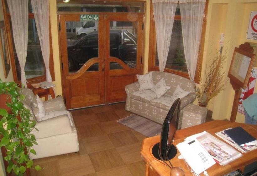 هتل Hosteria Les Eclaireurs