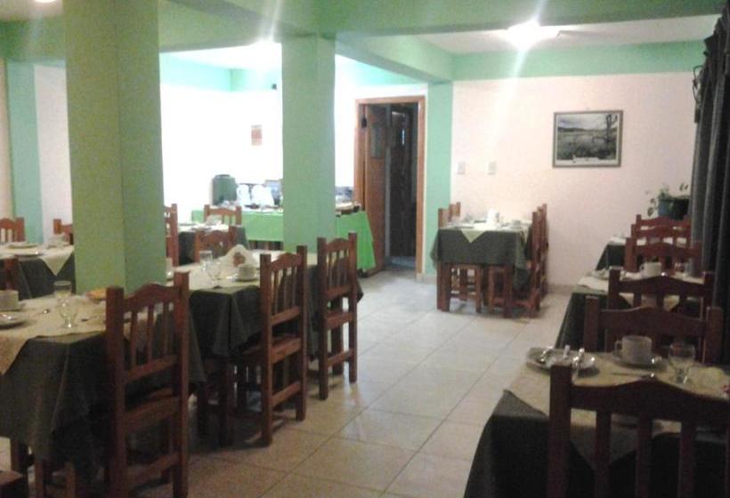 هتل Hosteria Les Eclaireurs