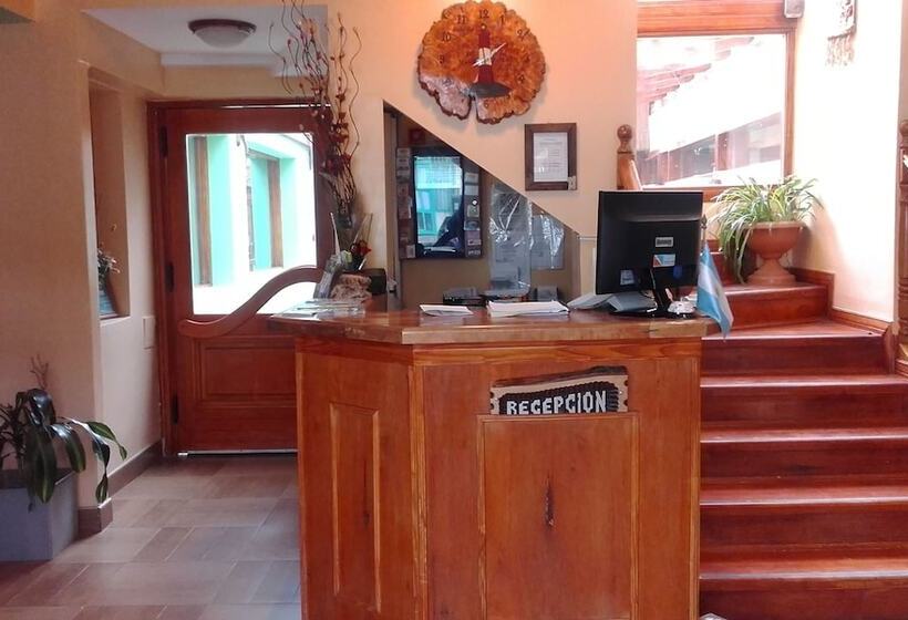 هتل Hosteria Les Eclaireurs