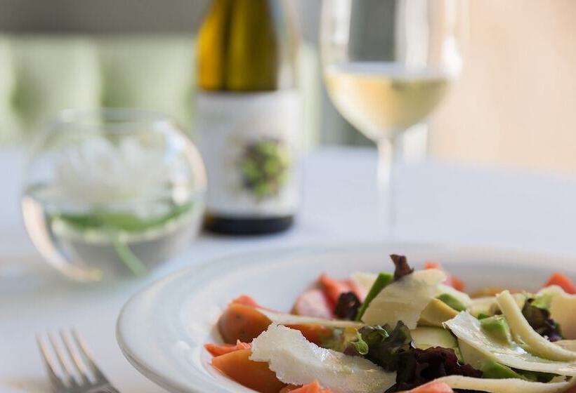 Отель Hôtel Spa La Romana, The Originals Relais