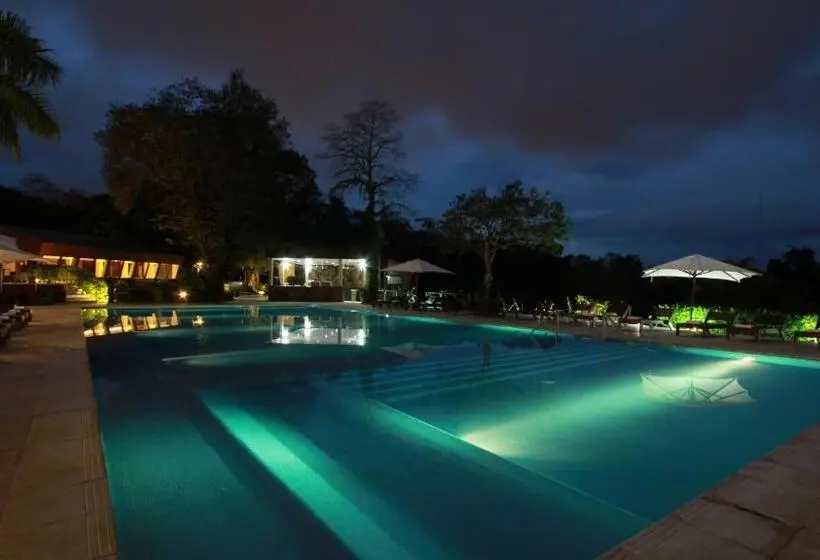 ホテル Panoramic Grand  Iguazu
