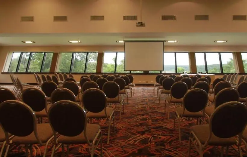 ホテル Panoramic Grand  Iguazu