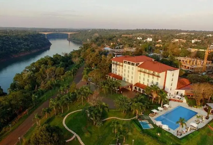 ホテル Panoramic Grand  Iguazu