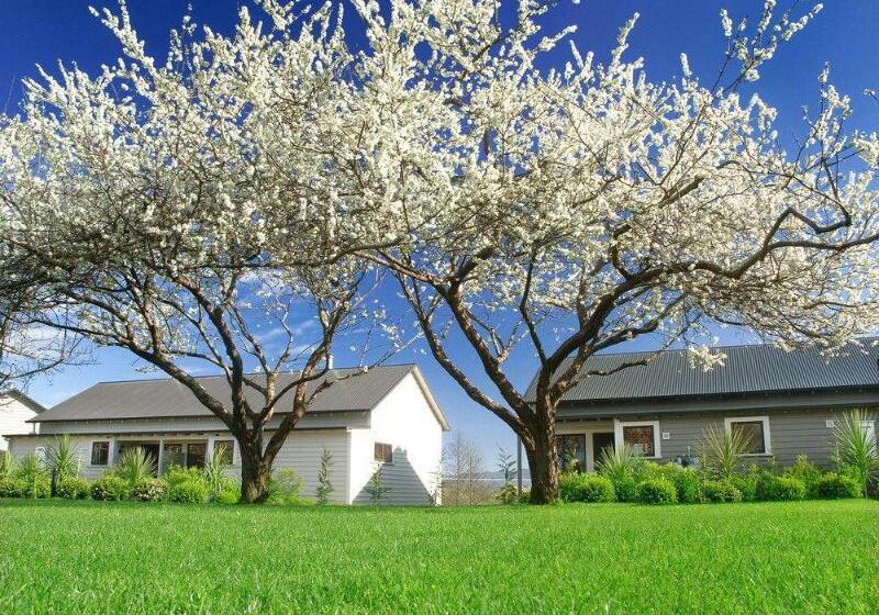 בית מלון כפרי Parehua Resort