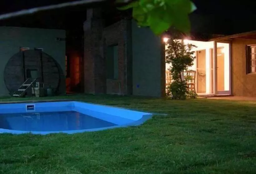 فندق Red Wine Club