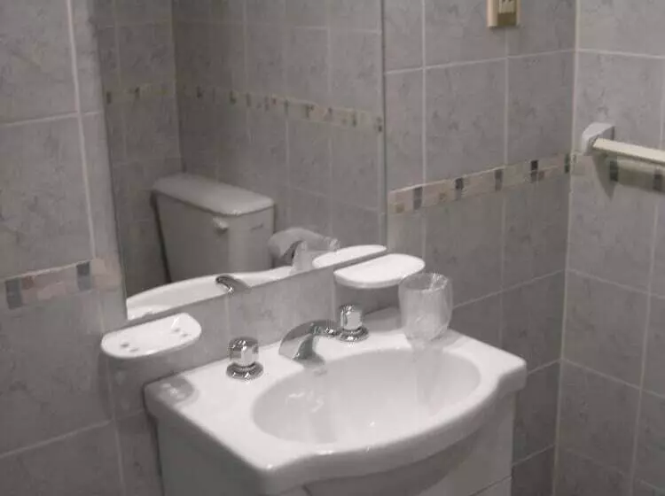 فندق Red Wine Club