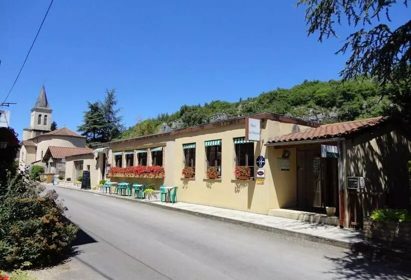 Отель Restaurant Les Falaises