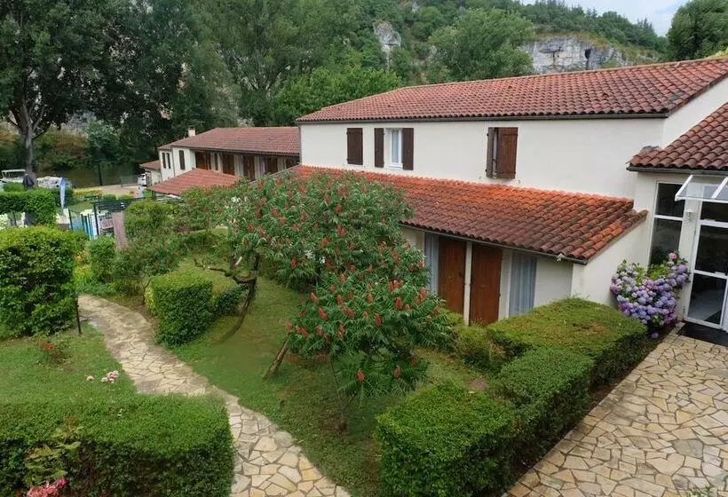 Отель Restaurant Les Falaises