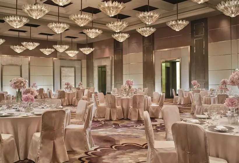 Отель The Ritzcarlton Beijing, Financial Street