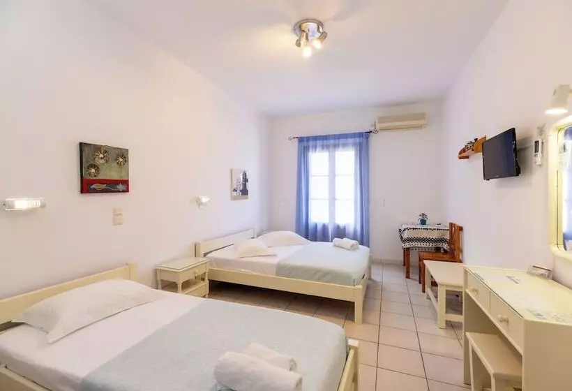 ホテル Froudi Rooms