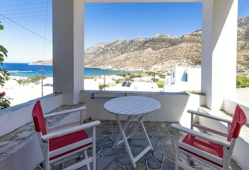 ホテル Froudi Rooms