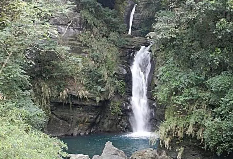 هتل Prado Hill Holiday