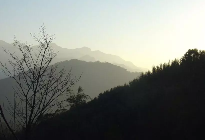 هتل Prado Hill Holiday