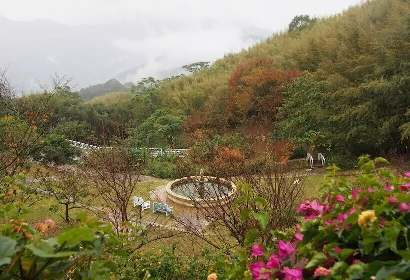 هتل Prado Hill Holiday