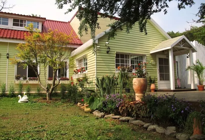 هتل Prado Hill Holiday