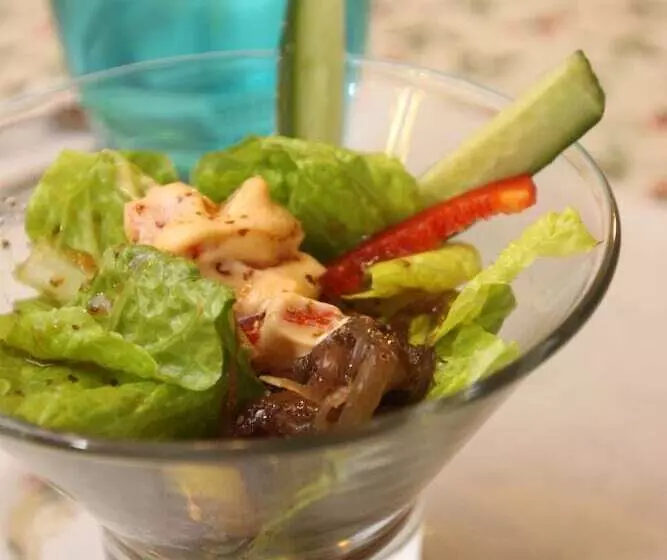 هتل Prado Hill Holiday