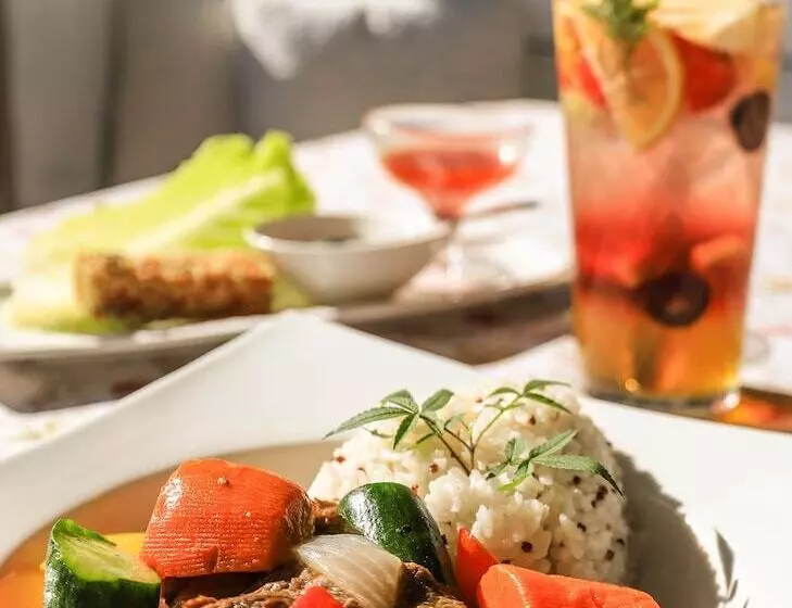 هتل Prado Hill Holiday