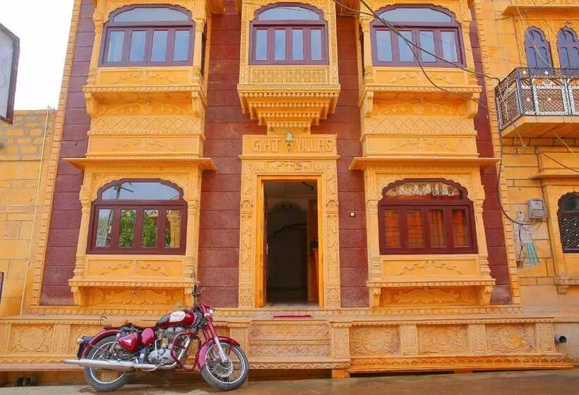 تختخواب و صبحانه The Wanderlust Guest House & Safari