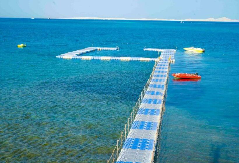 Ivy Cyrene Island Aqua Park Resort