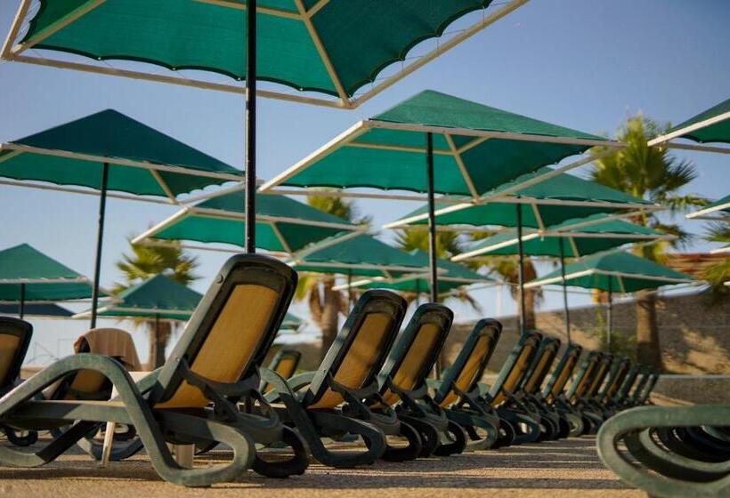 هتل Aleria Belport Beach