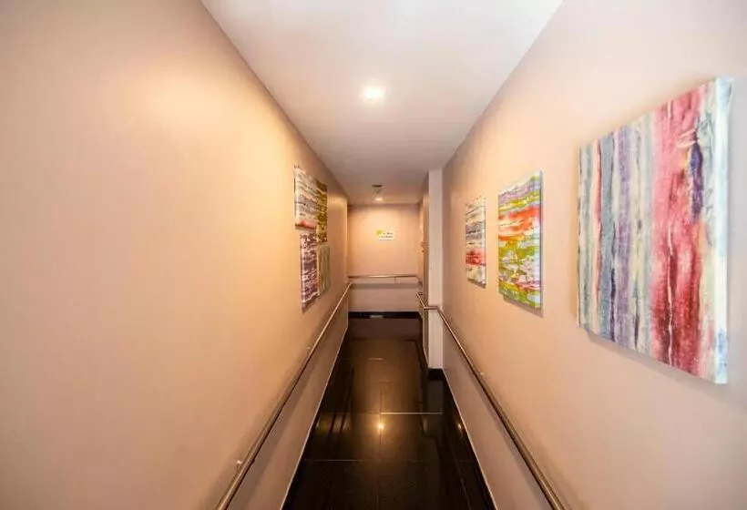 Fragrance Hotel   Oasis