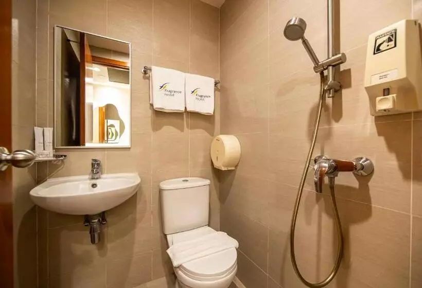 Fragrance Hotel   Oasis