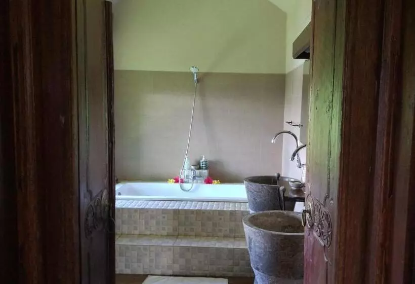 Отель Gajah Mina Beach Resort