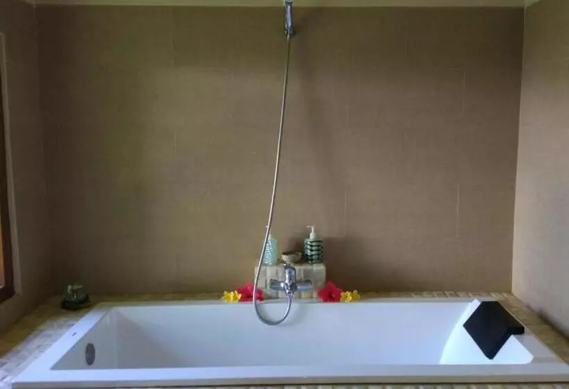 Отель Gajah Mina Beach Resort