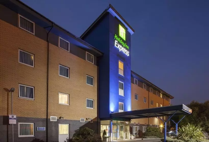 Hotelli Holiday Inn Express Birmingham Star City, An Ihg