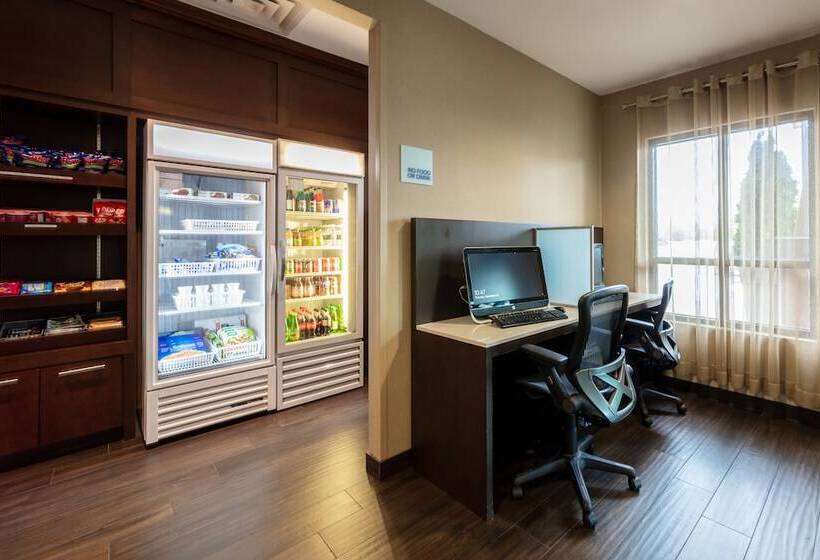 בית מלון כפרי Holiday Inn Express & Suites Riverport Richmond, An Ihg