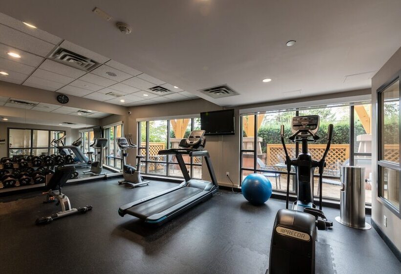 בית מלון כפרי Holiday Inn Express & Suites Riverport Richmond, An Ihg