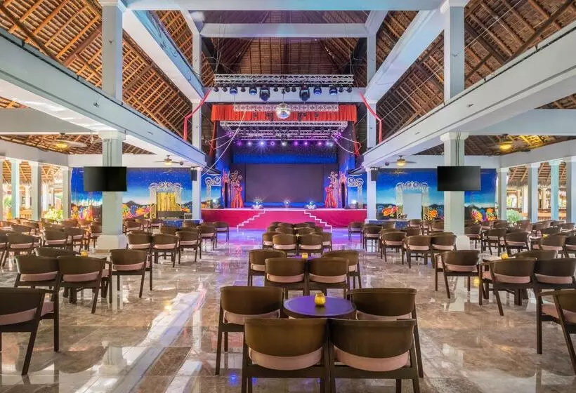 호텔 Iberostar Waves Tucán