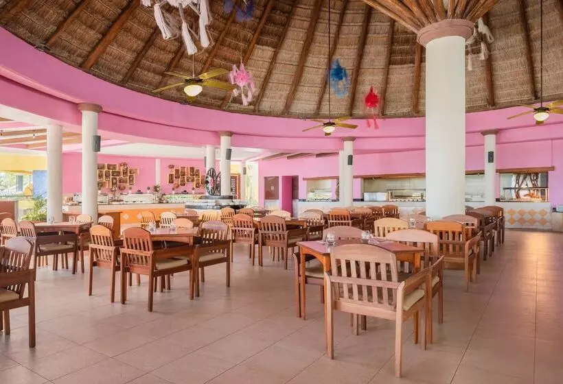 호텔 Iberostar Waves Tucán