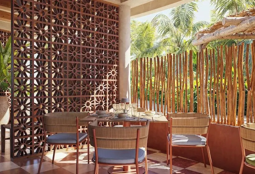 Hotelli Iberostar Waves Tucán